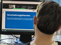 Bildschirm Verschwörungstheorien